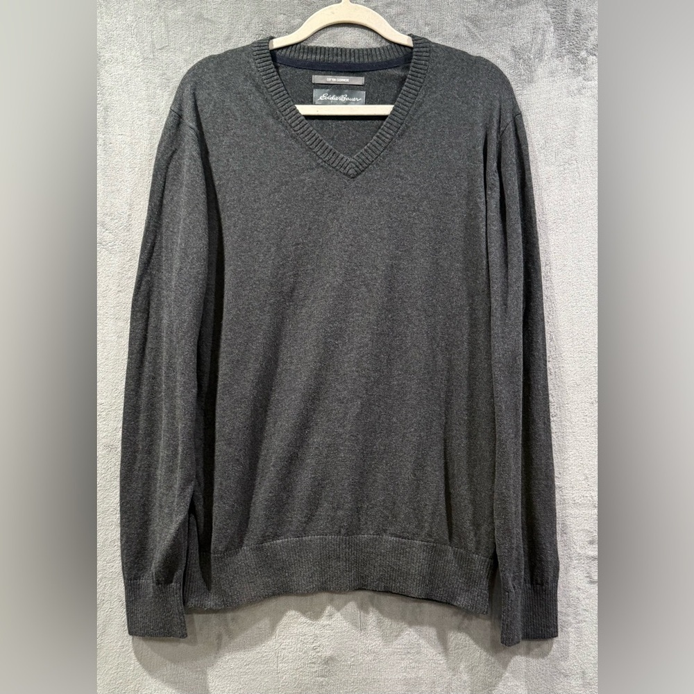 Eddie Bauer Cashmere Blend Charcoal Gray V-Neck Sweater Men’s Size Large